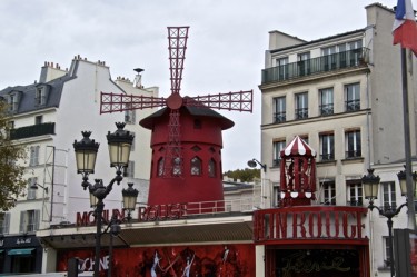 Stillwell_Paris_Moulin_Rouge